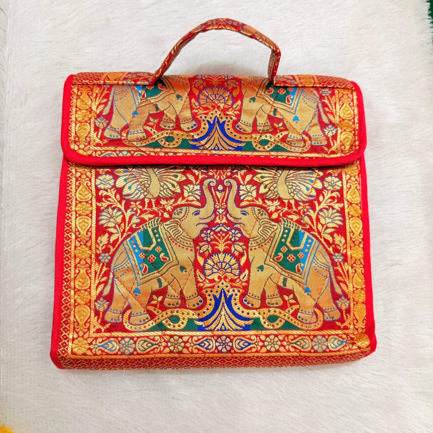 Shreya Jewelry Orgainser - Red
