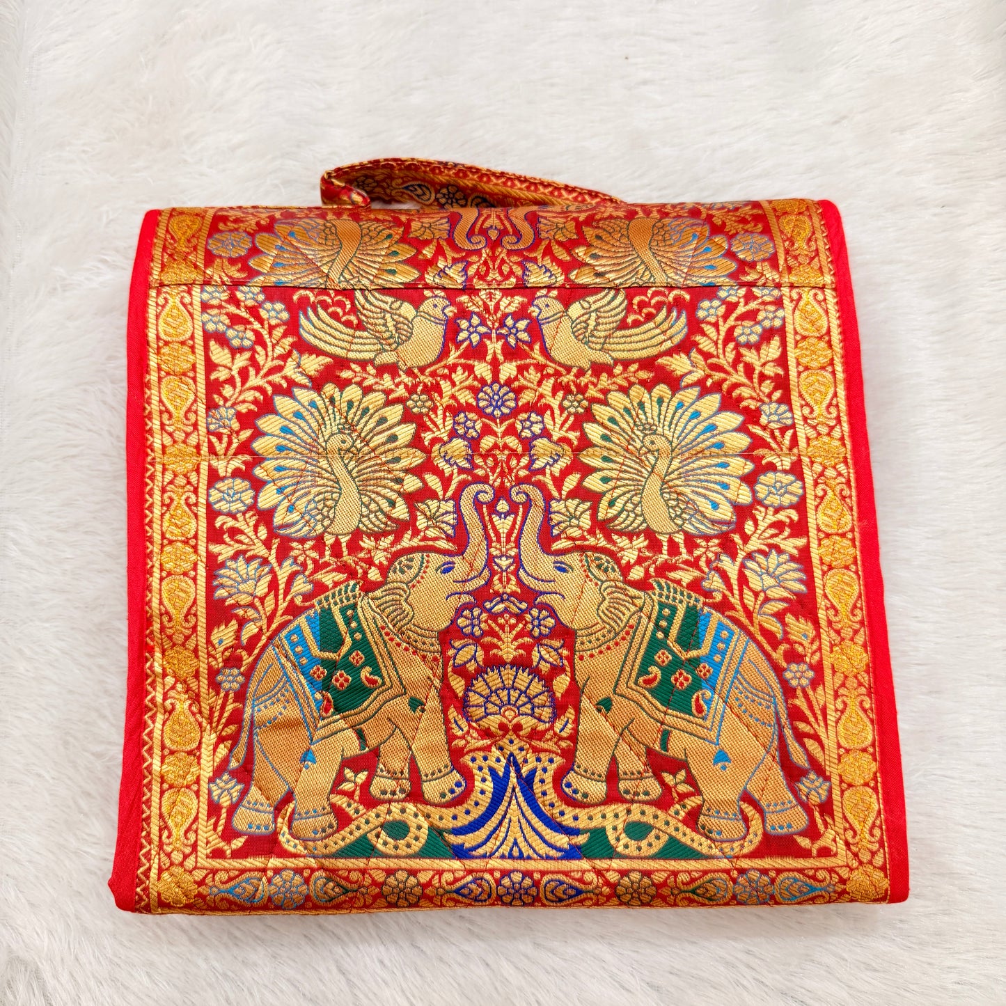Shreya Jewelry Orgainser - Red