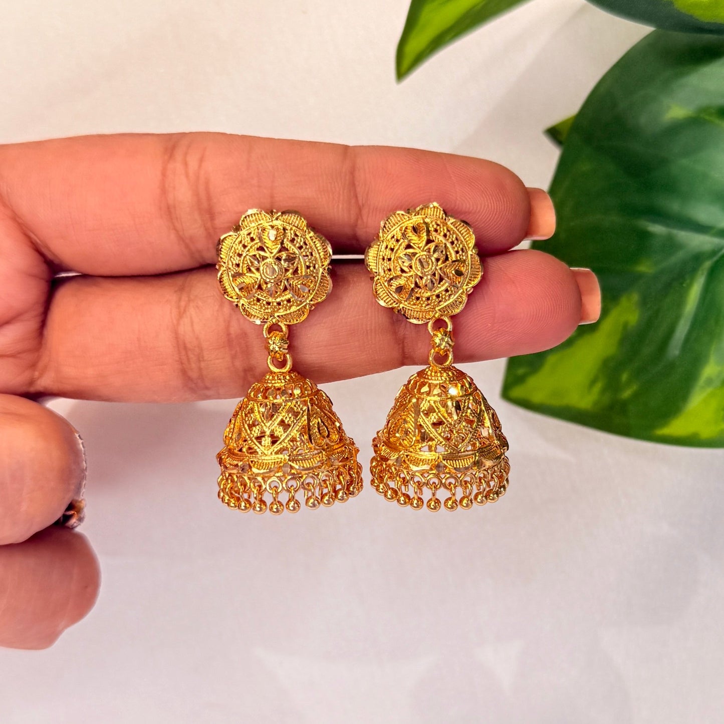 Meera Golden Jhumka