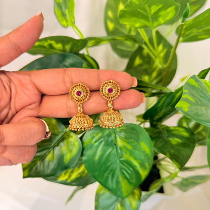 Saanvi Golden Jhumka