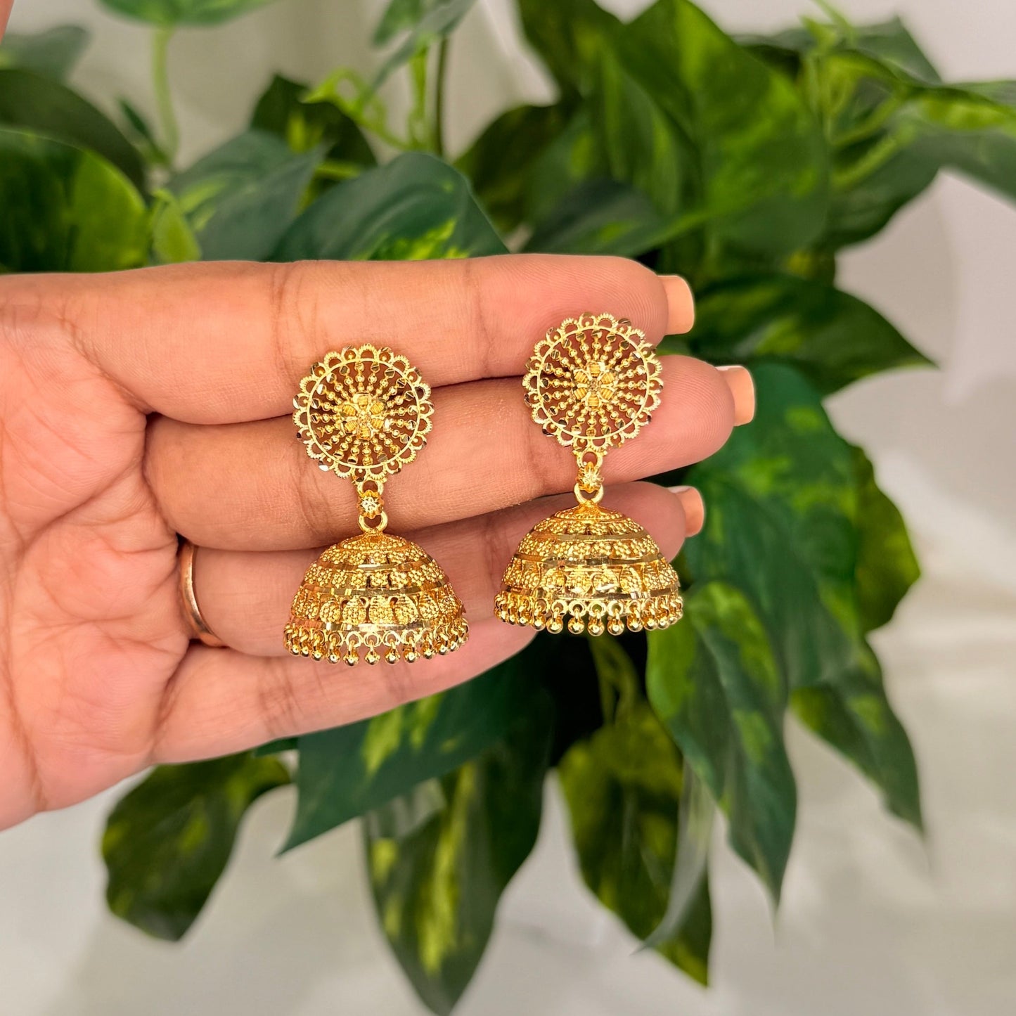 Myra Golden Jhumka