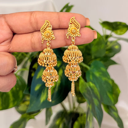 Ishita Golden Jhumka