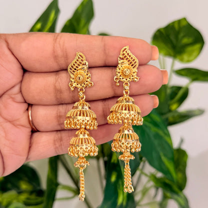 Ishita Golden Jhumka