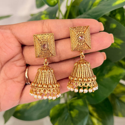 Mrinalini Golden Jhumka