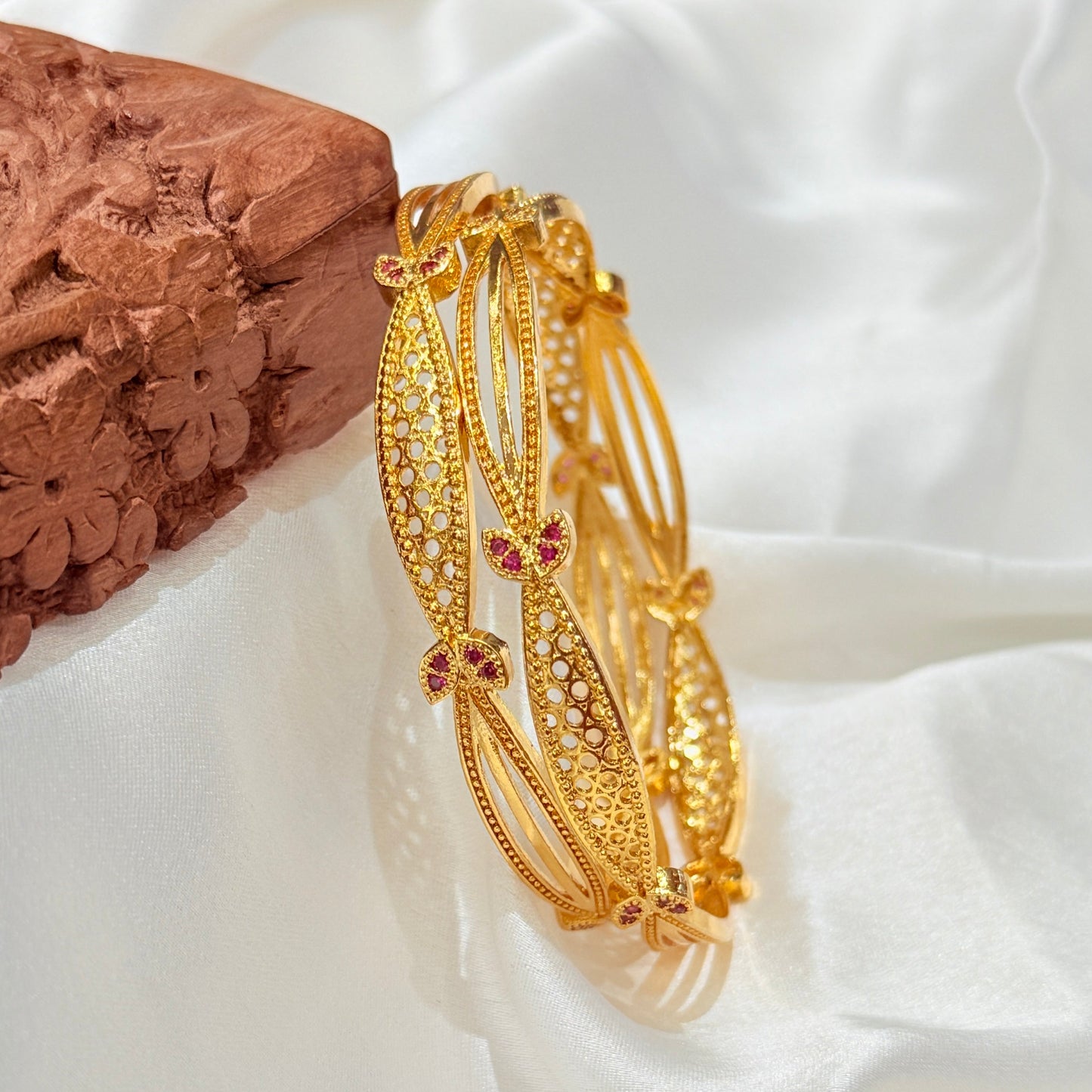Riya Golden Bangle