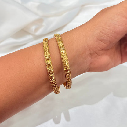 Pranvi Golden Bangle