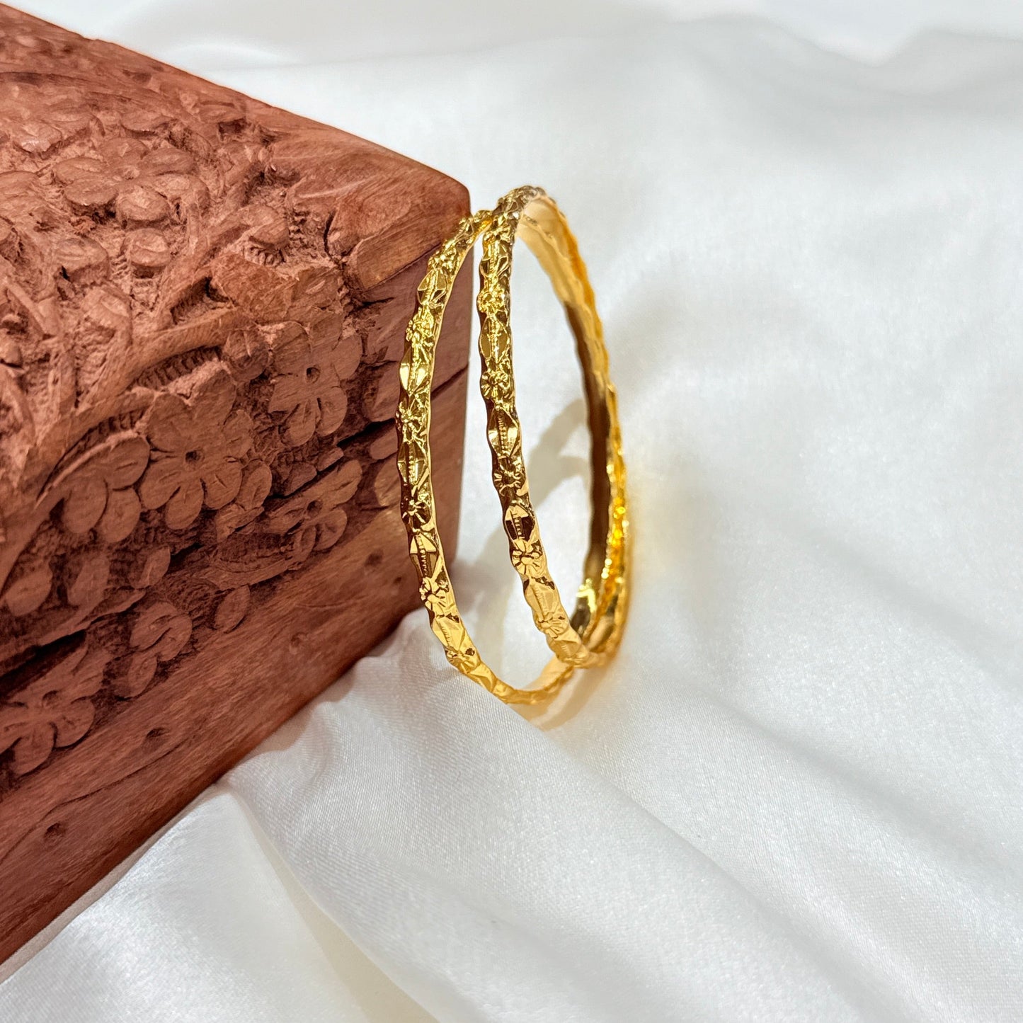 Vinita Golden Bangle