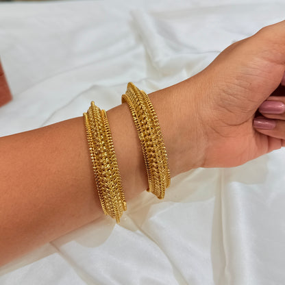 Yuga Golden Tode Bangle