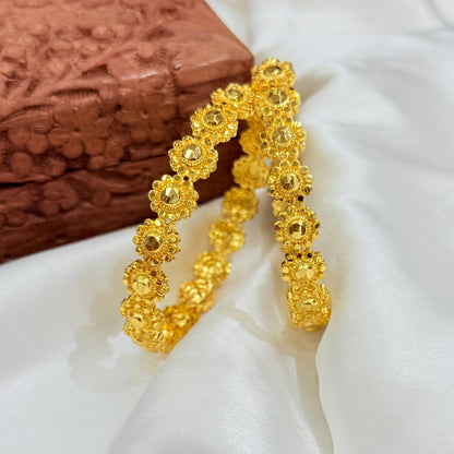 Yukta Golden Bangle