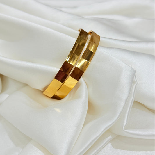 Priya Golden Patli Bangle