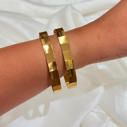 Priya Golden Patli Bangle