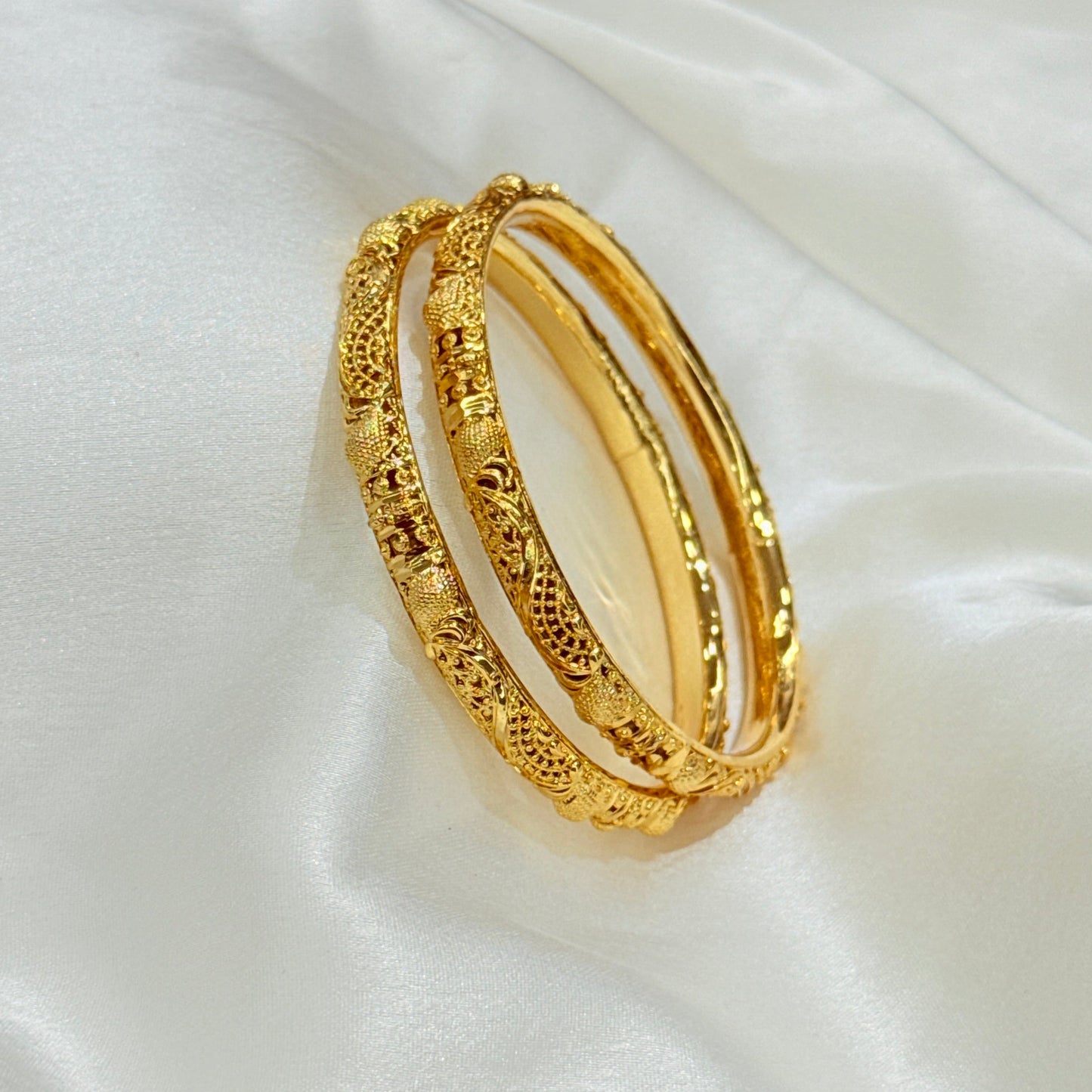 Rutvi Golden Bangle