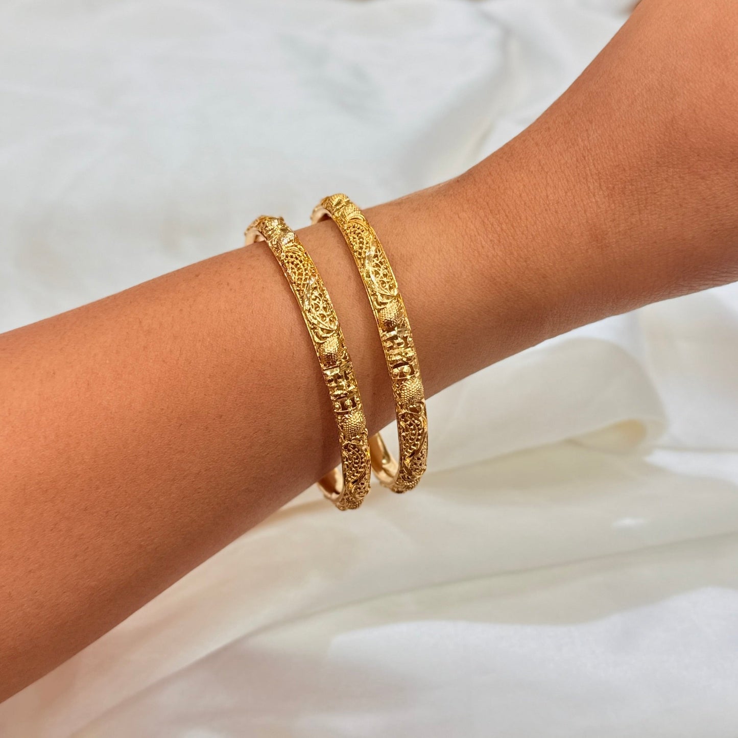 Rutvi Golden Bangle