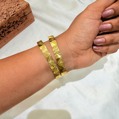 Samira Golden Patli Bangle