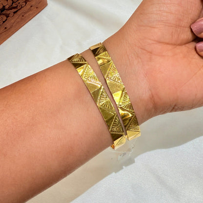 Samira Golden Patli Bangle