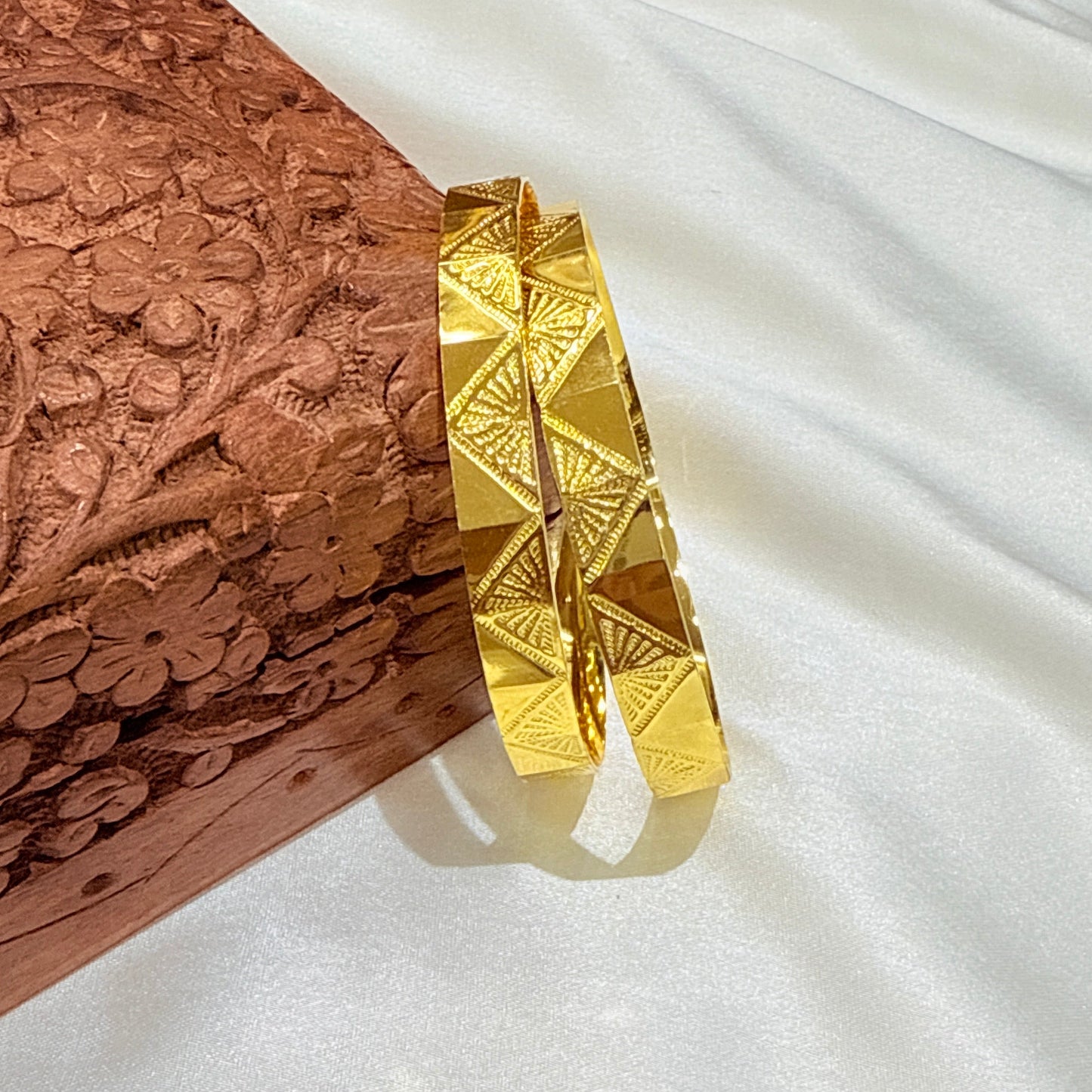 Samira Golden Patli Bangle
