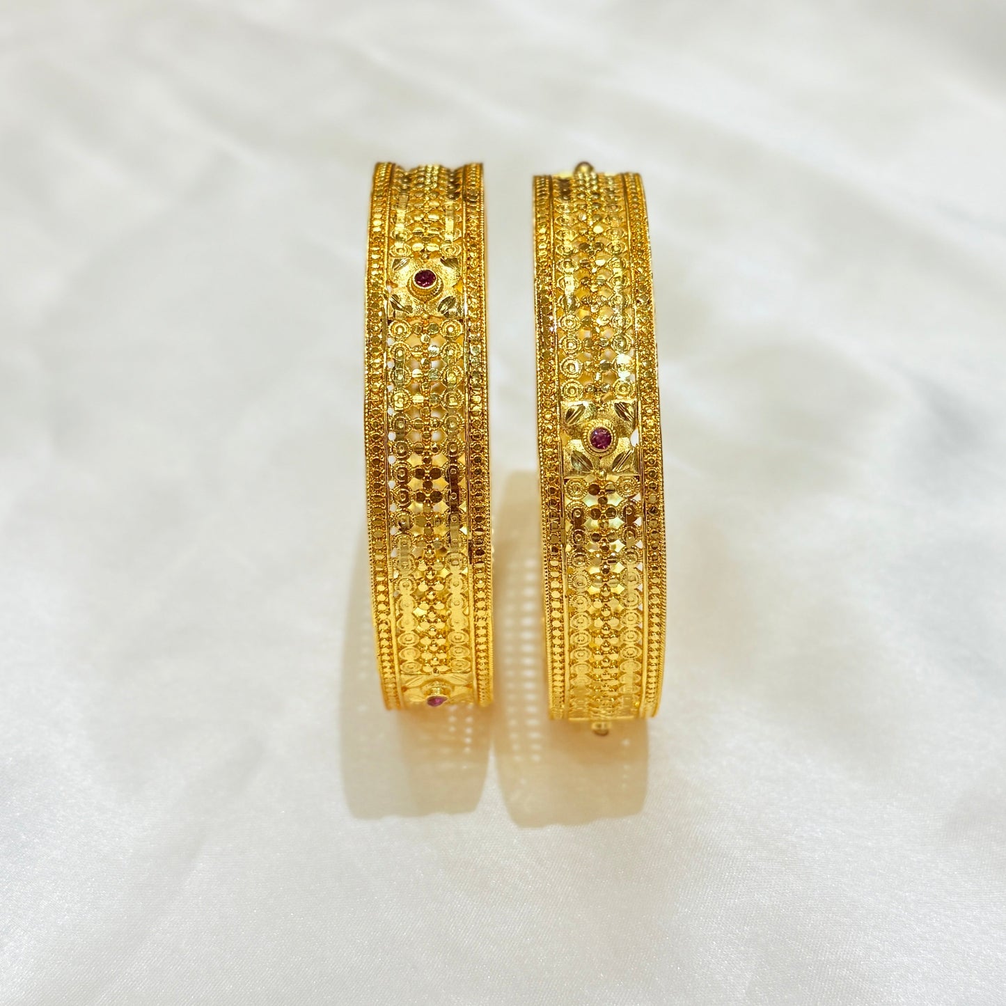 Golden Bangle GB679