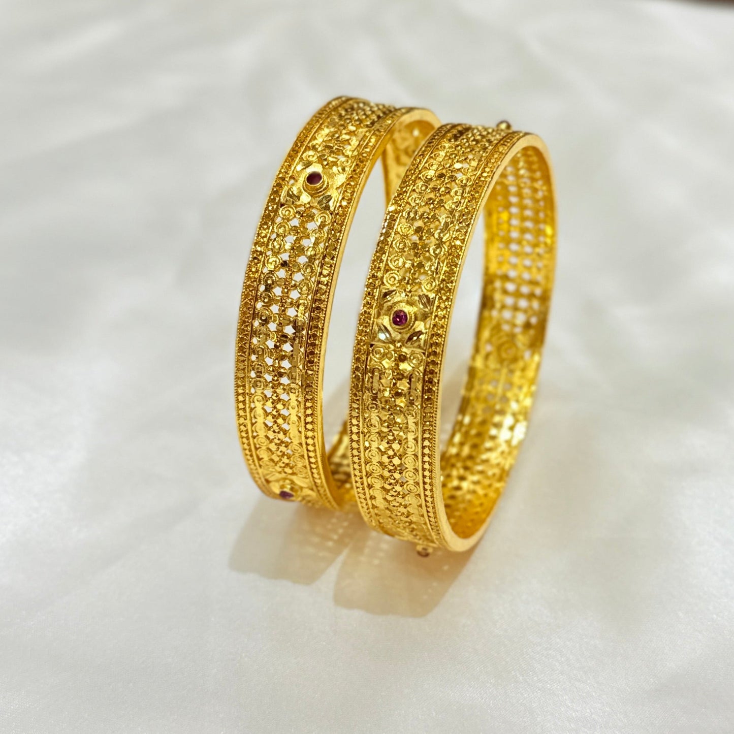 Golden Bangle GB679