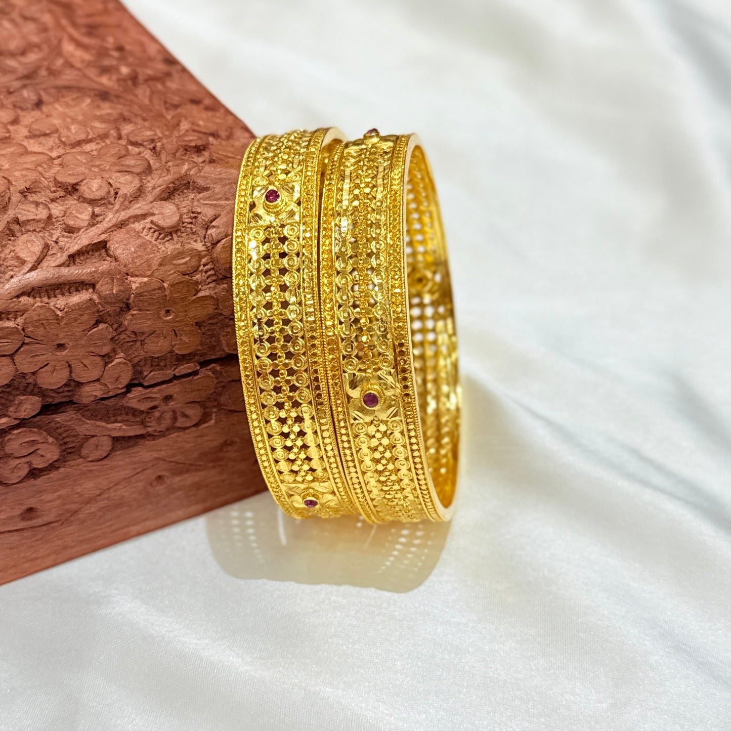 Golden Bangle GB679