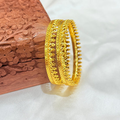 Rudhvika Golden Pichodi Bangle GB455