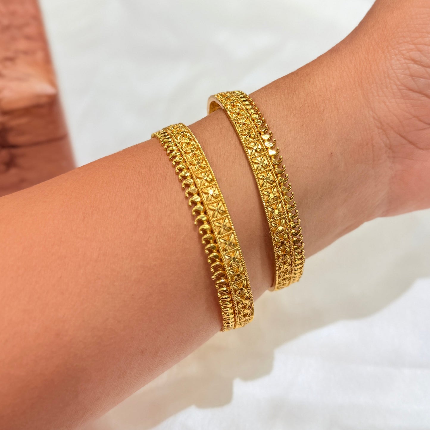 Golden Bangle GB669