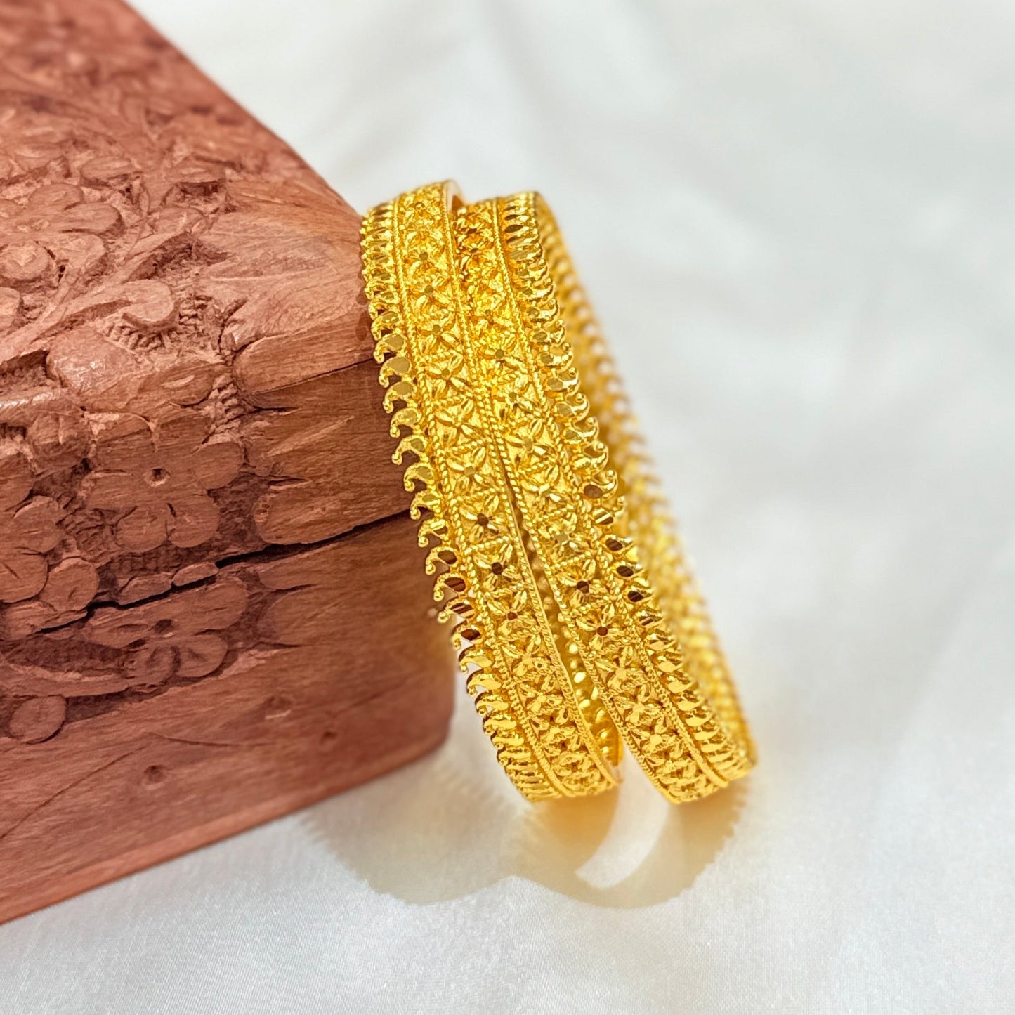 Golden Bangle GB669