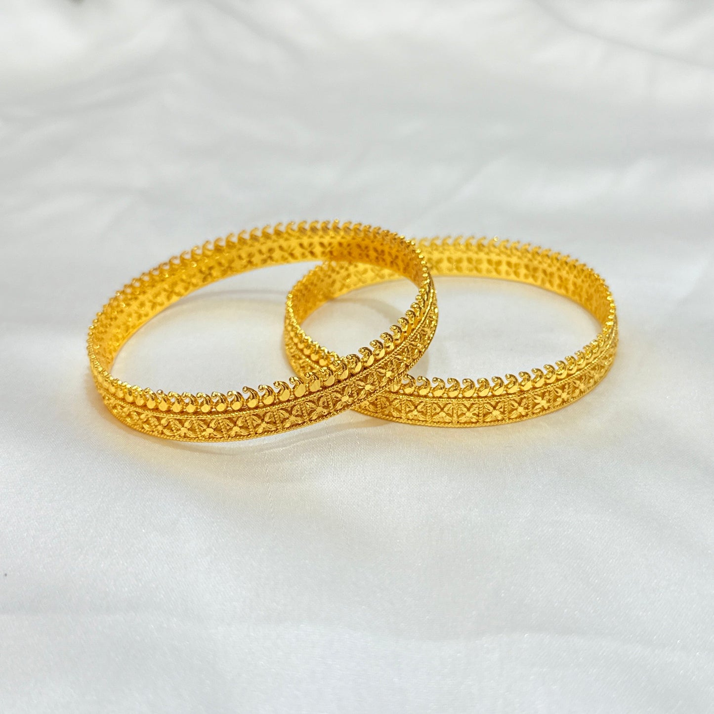 Golden Bangle GB669