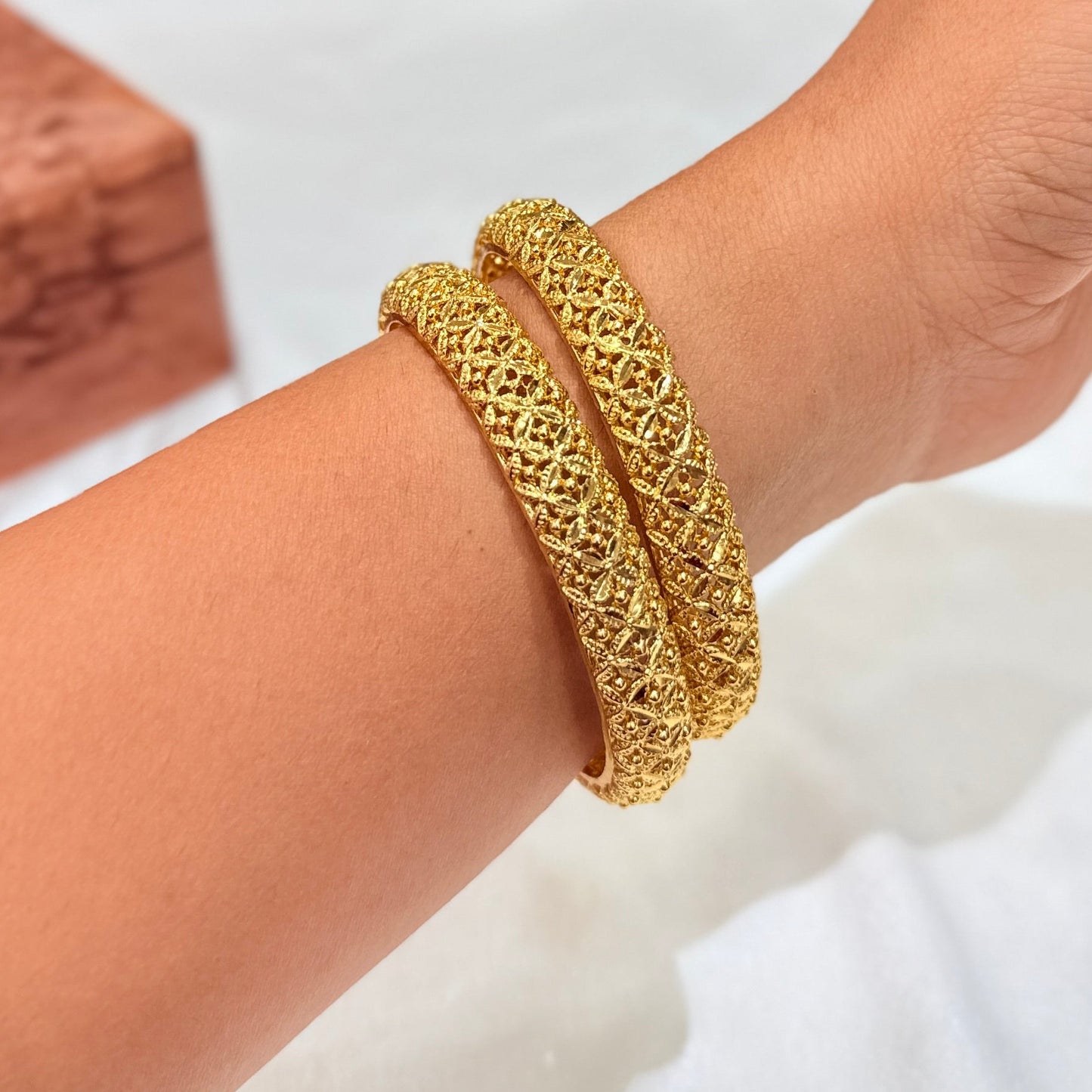 Ruhee Golden Bangle GB907