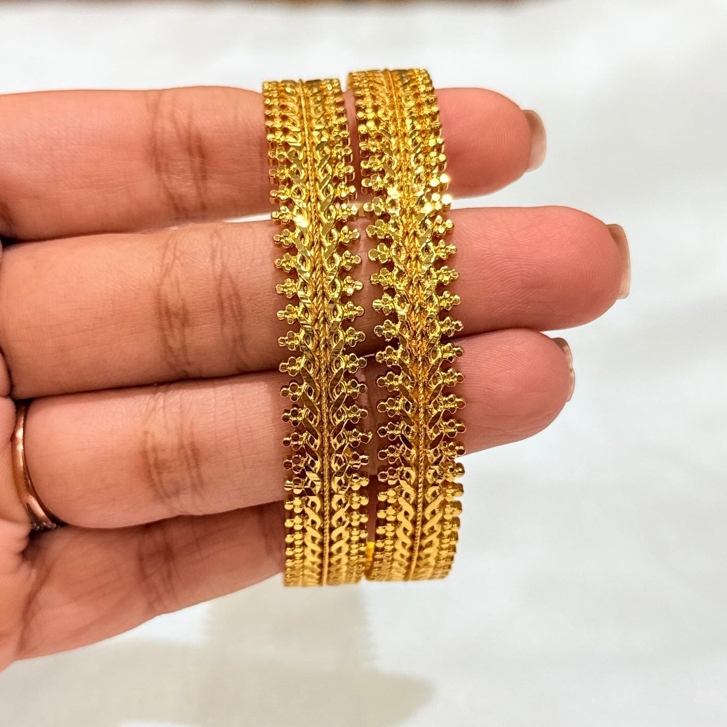 Nivya Double Sided Pichodi Bangle GB673