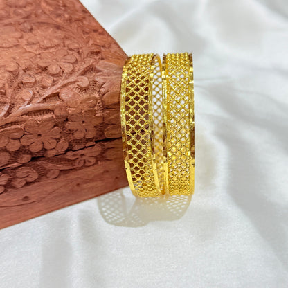 Golden Bangle GB696