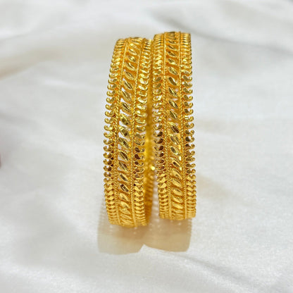 Rashmi Golden Pichodi Bangle GB619