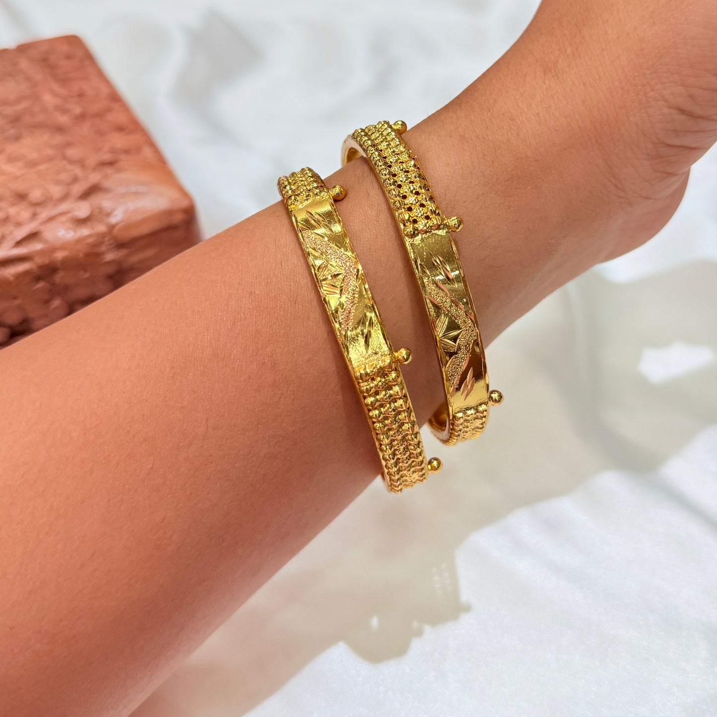 Rashi Golden Bangle GB429