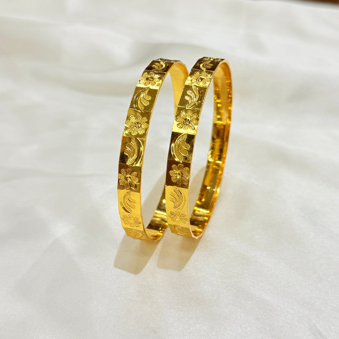 Nisha Golden Bangle GB571