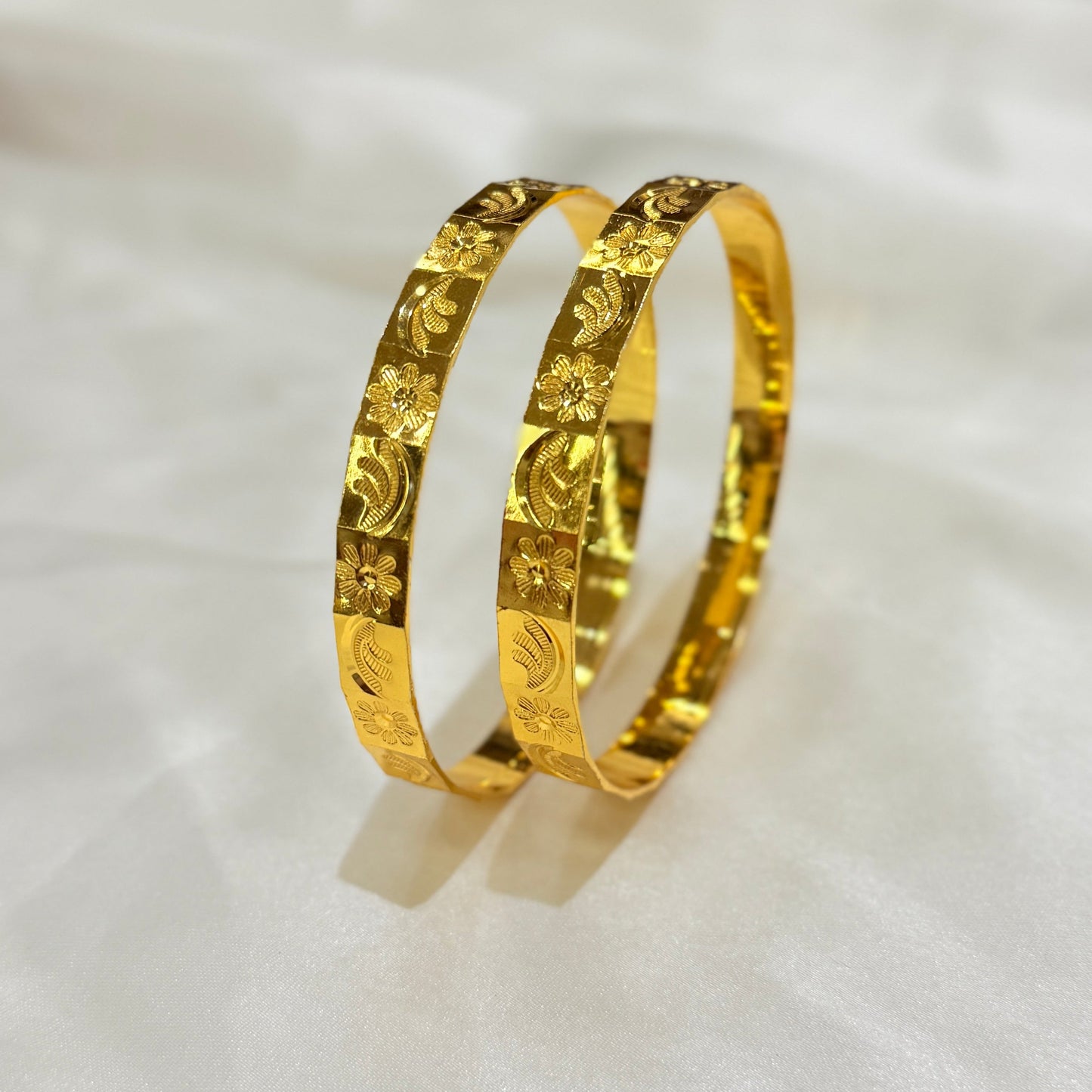 Nisha Golden Bangle GB571
