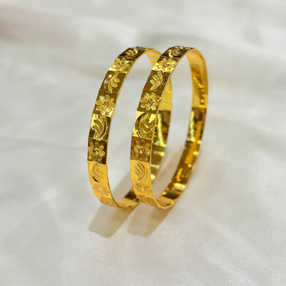 Nisha Golden Bangle GB571