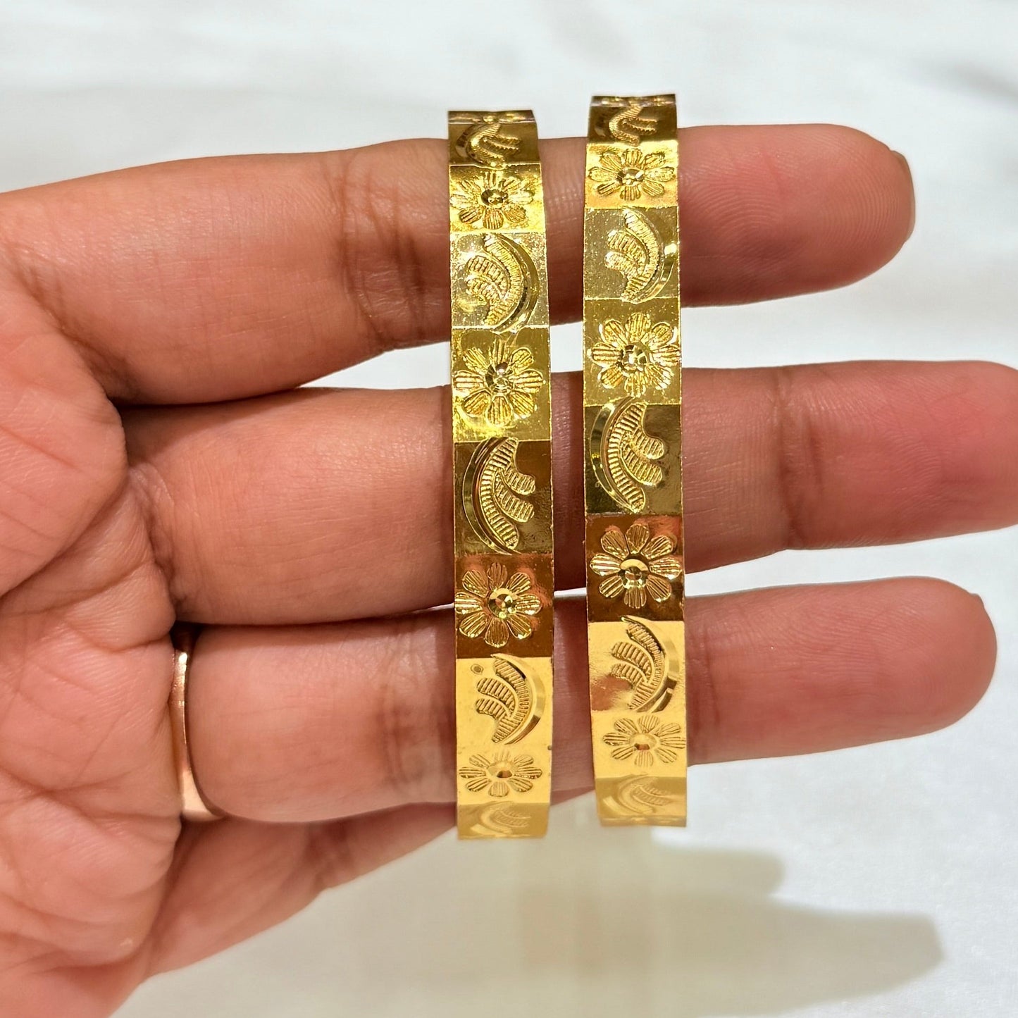 Nisha Golden Bangle GB571