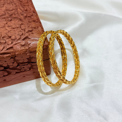 Radhvi Golden Bangle