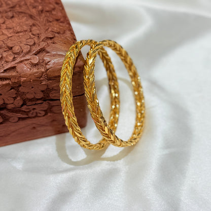 Radhvi Golden Bangle