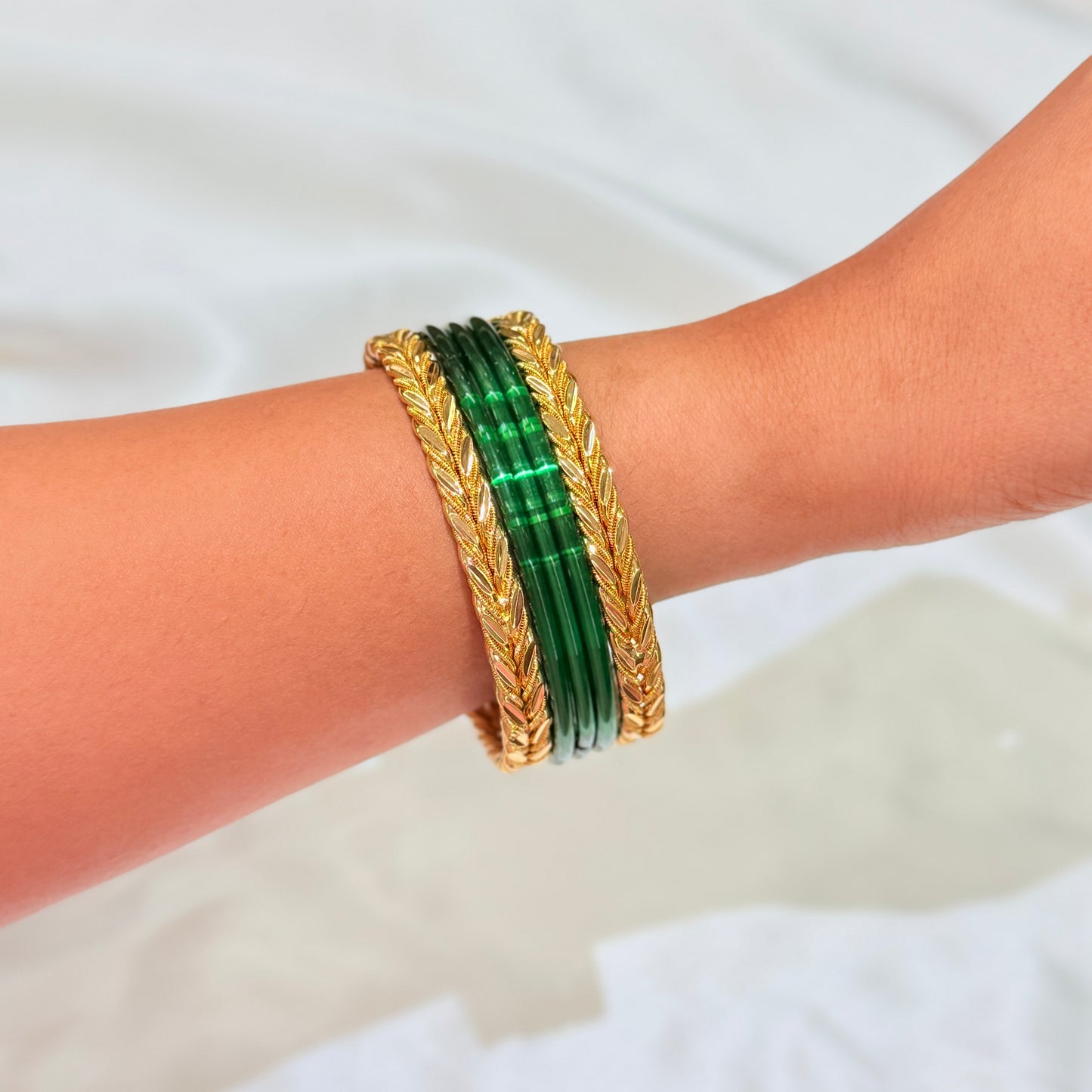 Radhvi Golden Bangle