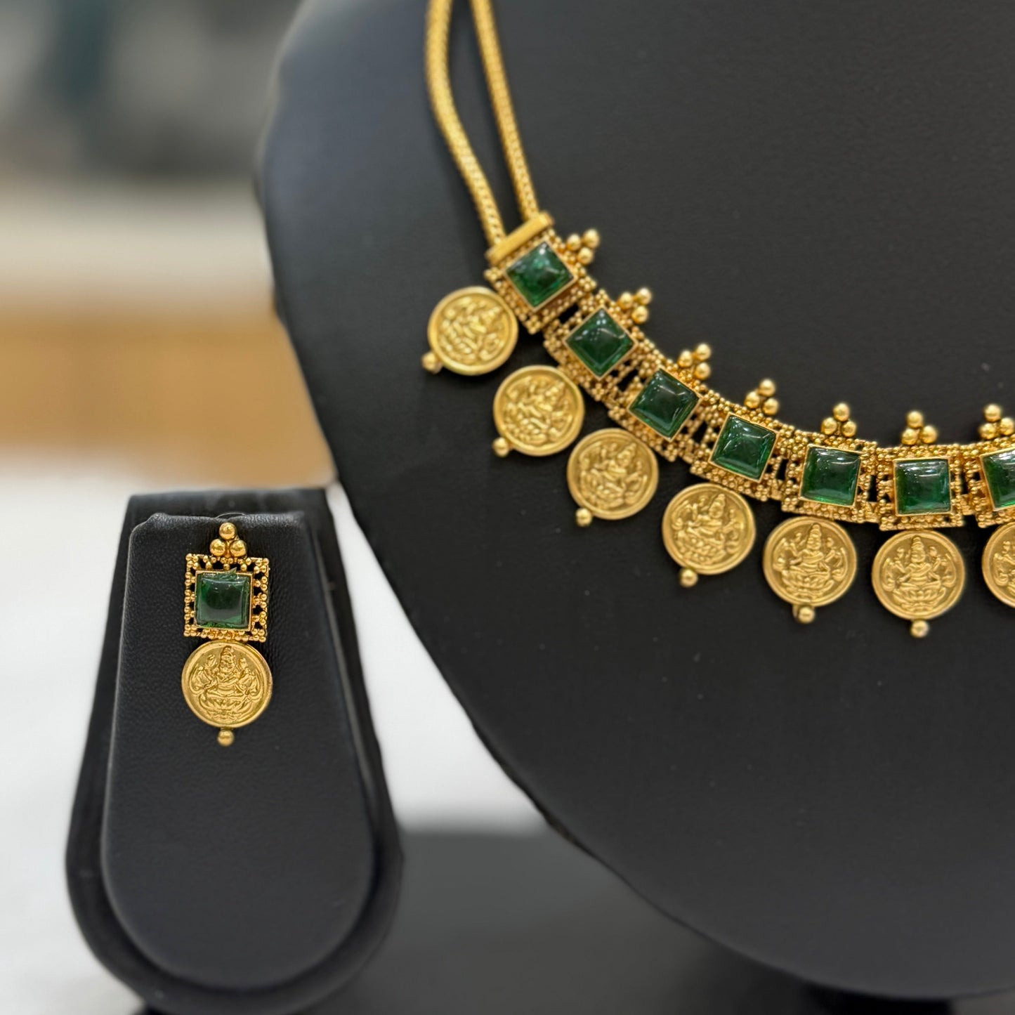 Lakshmi Coin Cluster Necklace - Green