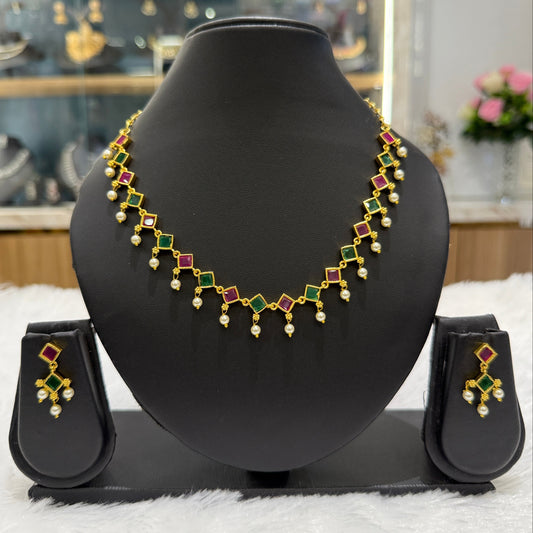 Multicolour Pearl necklace