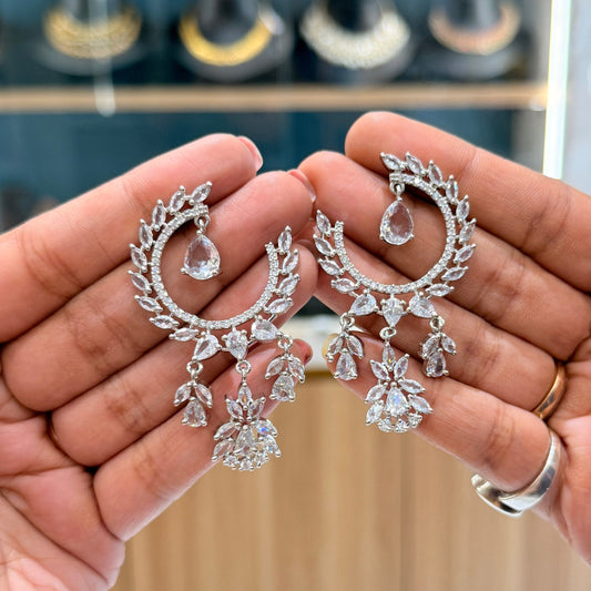 AD Dazzle Curve Earrings