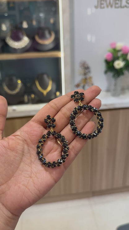 AD Eternal Loop Earring - Black