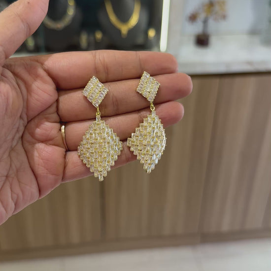 Earring Video